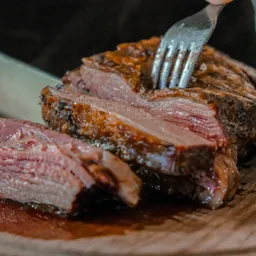 Yakiniku & Wagyu 2025: Grilling Guide, Meat Cuts, and Best Spots